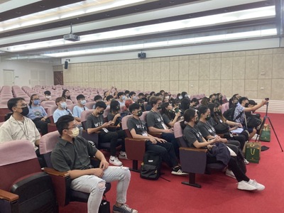 漾新聞|高市三所大學學生議會參訪市議會 真(曾)議長與小議長座談生動有趣