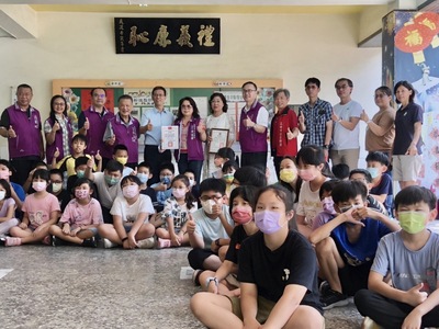 漾新聞|教師節愛群國小掛回禮義廉恥牌匾 導入校本課程深耕品德教育　