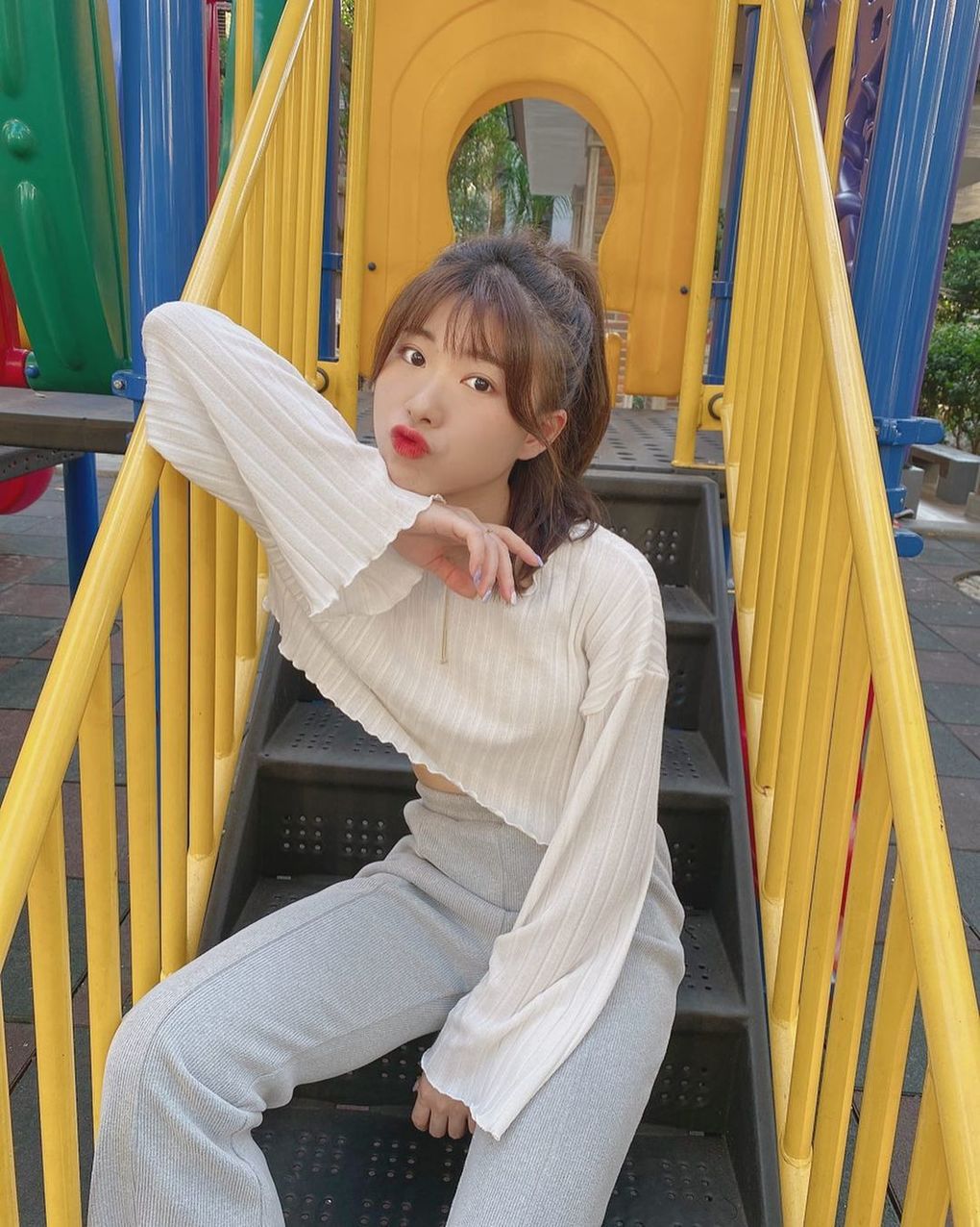 原富邦啦啦隊甜美逼人「橘ㄦ」笑容滿點網友都被甜進心坎裡：心裡還藏著一隻小惡魔