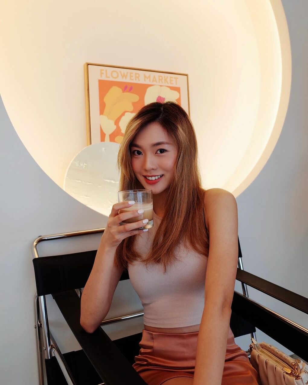 香港美女誰最愛！一抹笑容陽光系美得不可置信的新鮮人「Rebecca」各種風格都簡單駕馭好上手
