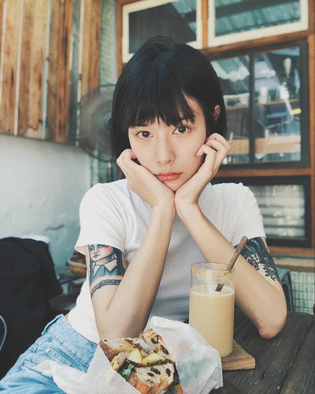 這個世界上還有什麼可以相信！超美時尚媽咪「Dolphne」絕美顏值加超好身材 說是大學生我都相信