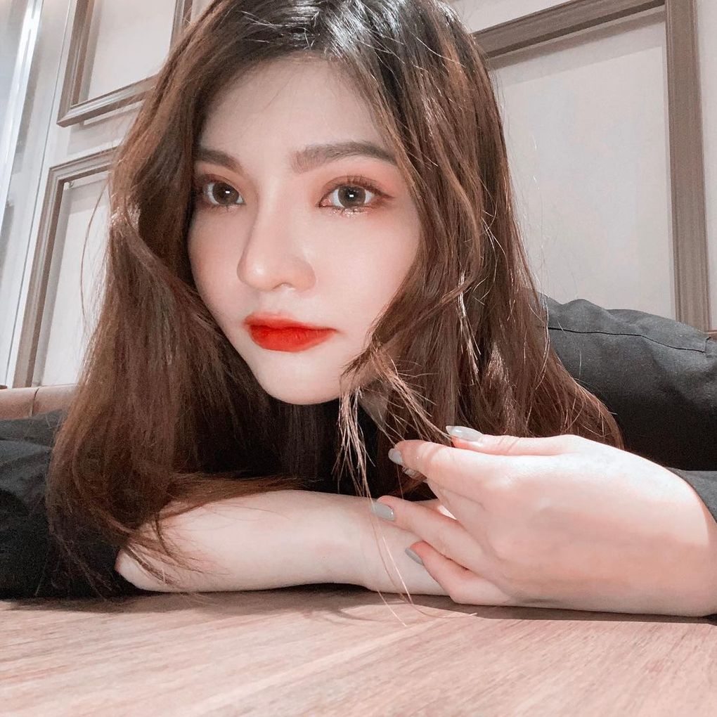 爆乳正妹「Finnie Yang」根本就是洋娃娃！立體的歐美五官直接美瘋大家：根本人生勝利組