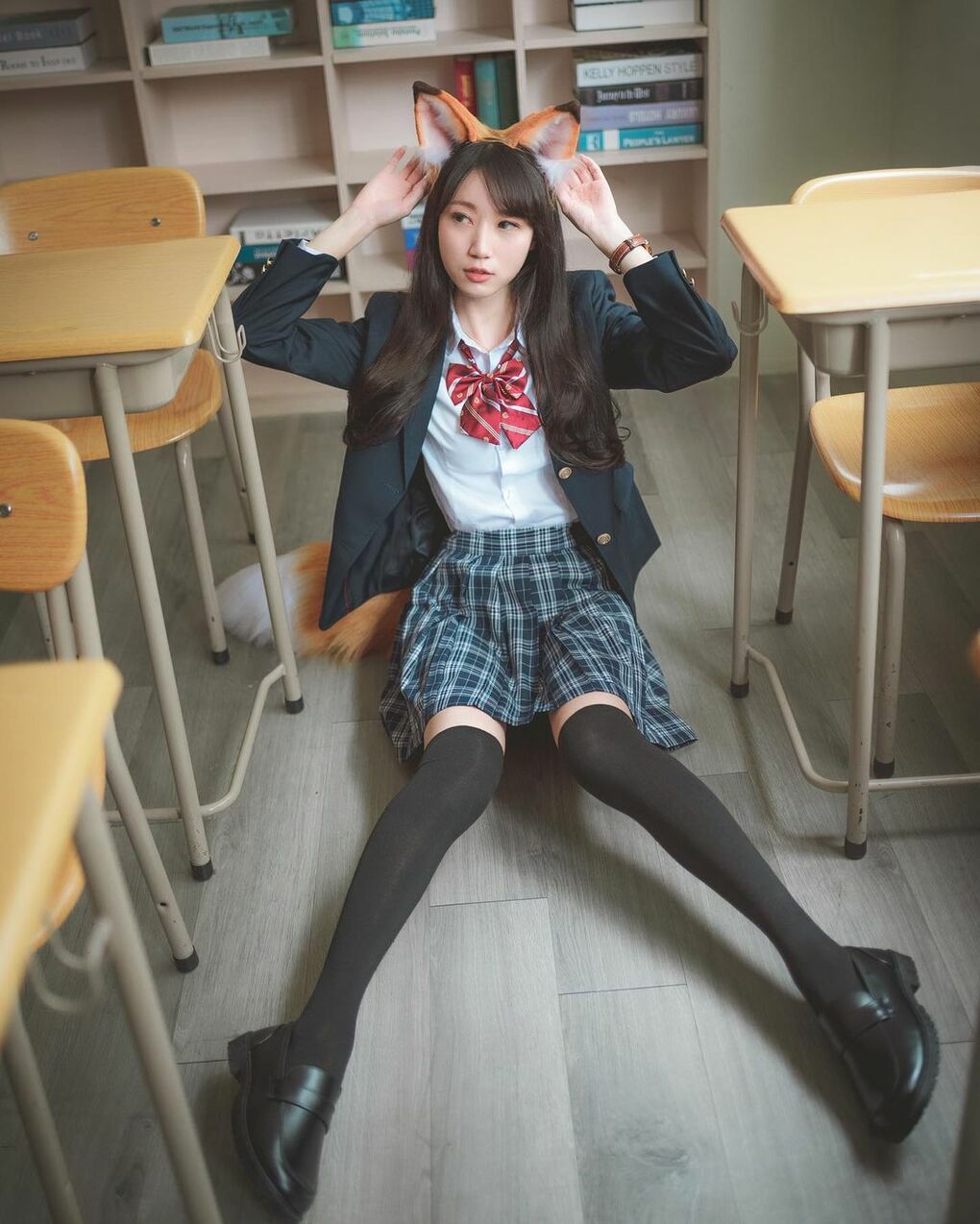 美腿護理師底加！「柔柔JOJO」平日、假日模式任意切換，美腿外拍女神甜到無法無天啦