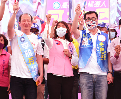 漾新聞|李四川為李雅芬披彩帶 盛讚「1人當選7人服務」