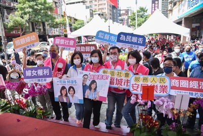 漾新聞|柯志恩首度同台李四川 原來是為議員助選催票