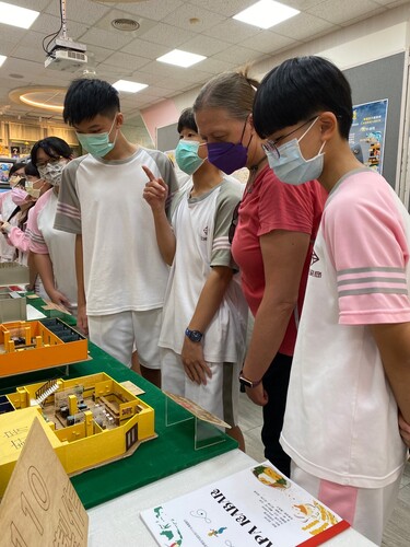 漾新聞|三民家商室設系展成果 原民石板屋模型創作成亮點