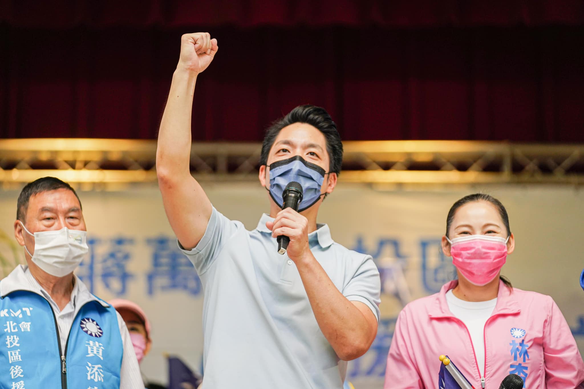 蔣孝嚴仍未替兒子站台 柯文哲暗諷「身上太多炸彈怕引爆」