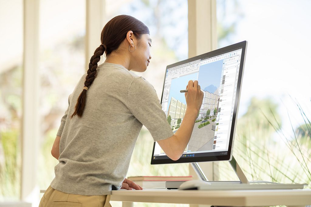 微軟發表會全新 Surface 產品線登場　將升級 Windows PC 使用體驗