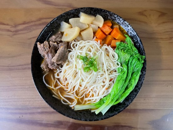 天冷熱湯最暖身！網分享紅燒牛肉麵食譜被推爆　湯濃麵Q秋季好滋味
