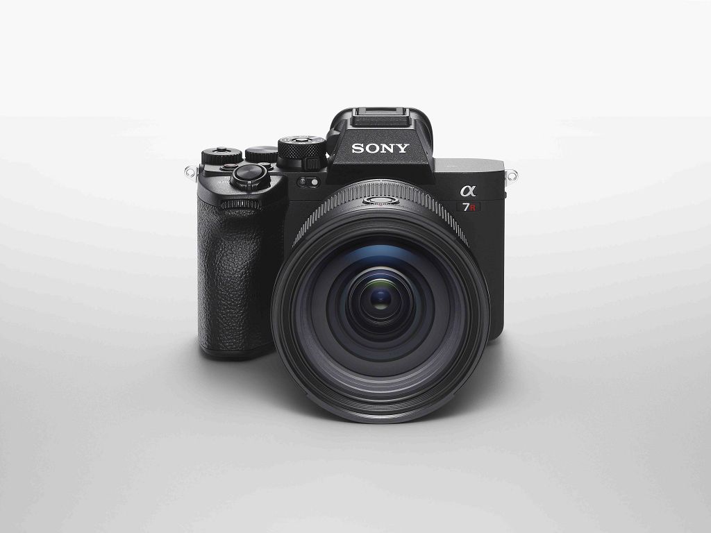 4 軸多角度螢幕、8 級防手震、高解析 x AI 影像處理元件　Sony 發表最新全片幅數位相機 α7R V