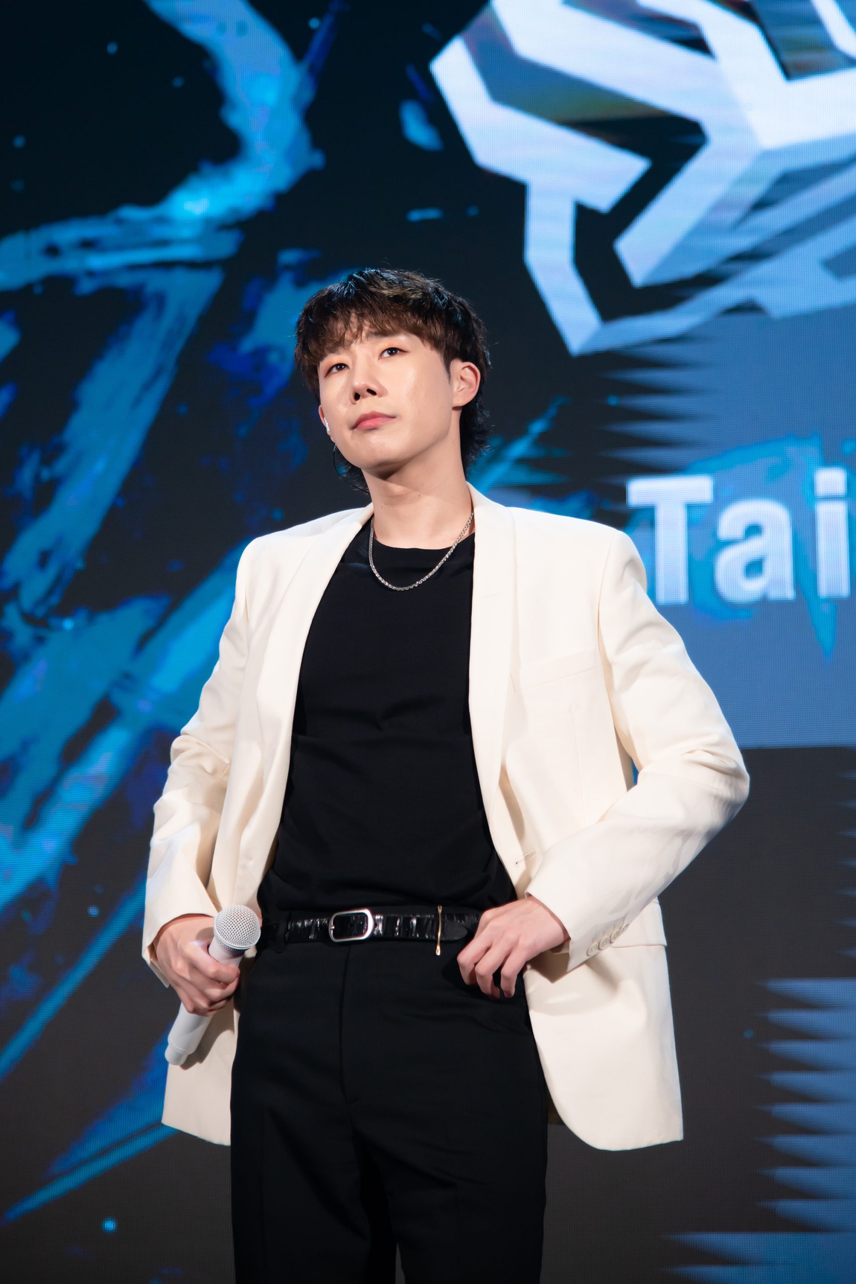 十週年海外巡演首站！「暖系隊長」金聖圭寵台粉　第二天驚喜加碼
