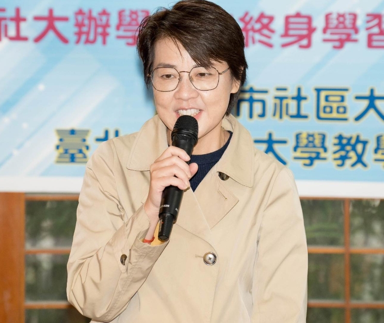 陳時中摟人妻 黃珊珊這次挺阿中 她說：舒不舒服是當事人的事