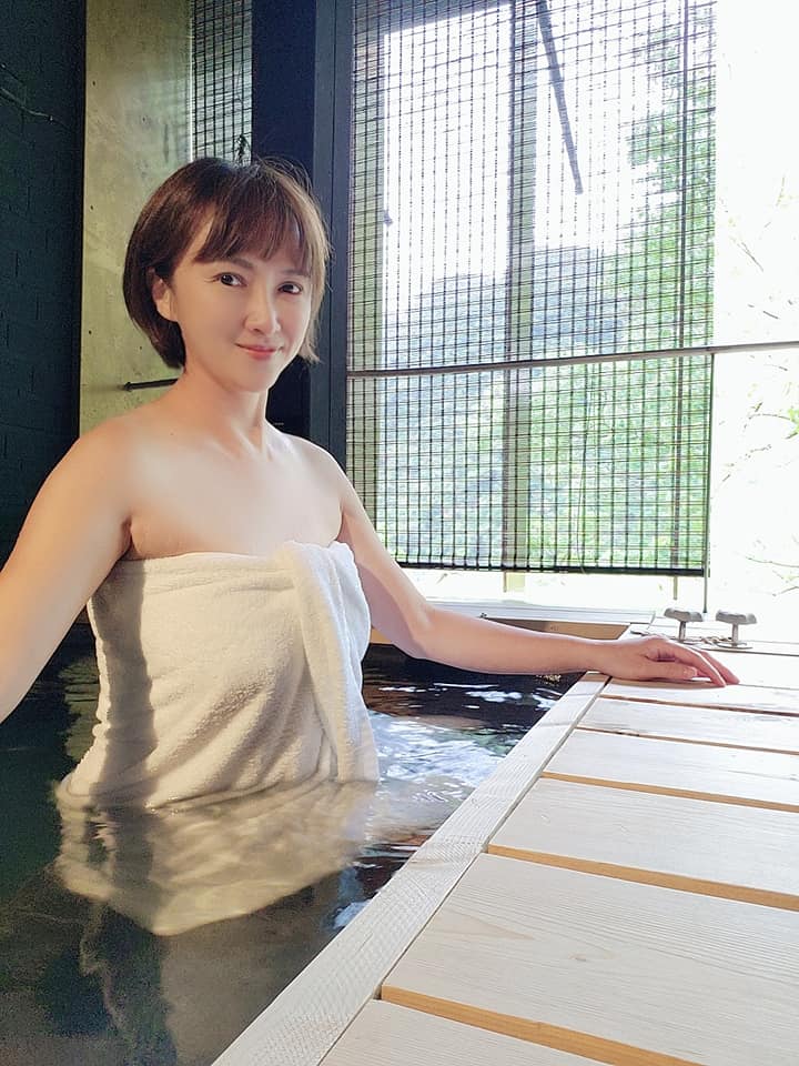美女主播劉芯彤自爆「夫妻感情好是假象」：吵到差點離婚！