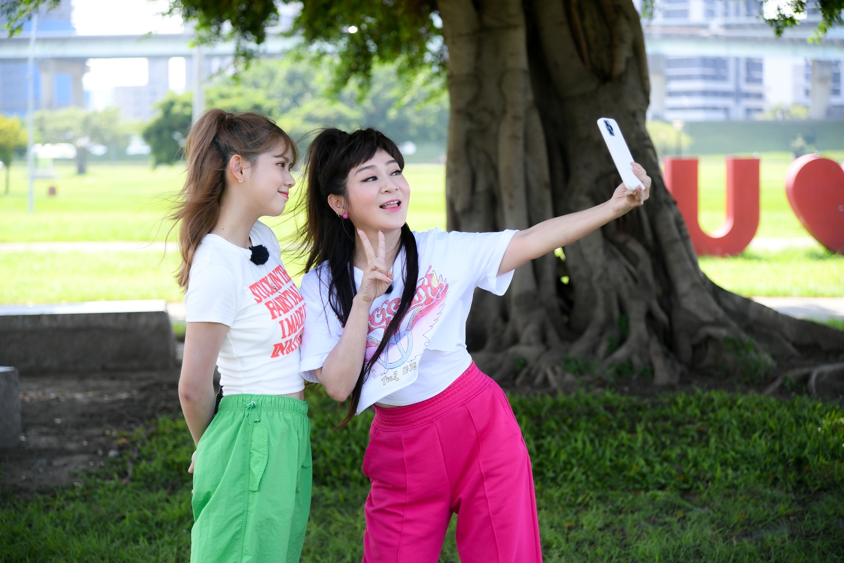 王彩樺直播反成爆料大會！遭女兒爆「臉都假的」：剛打完很誇張