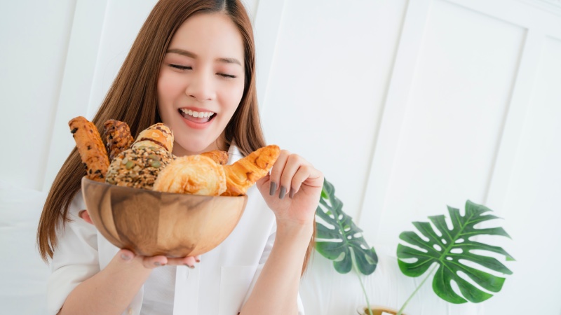 愛吃麵包竟是甲狀腺出問題？疲勞倦怠容易喘 正確治療能改善