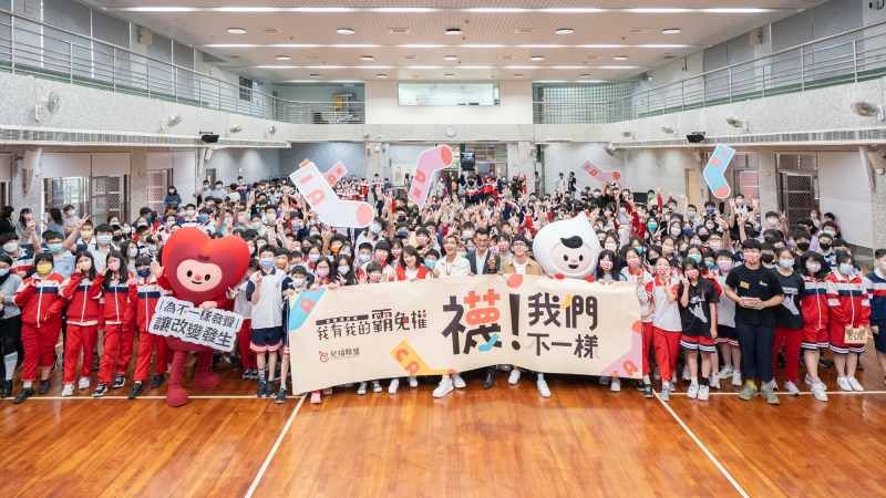 甫獲十大傑出青年 炎亞綸為反霸凌發聲！曝童年也曾遭惡整