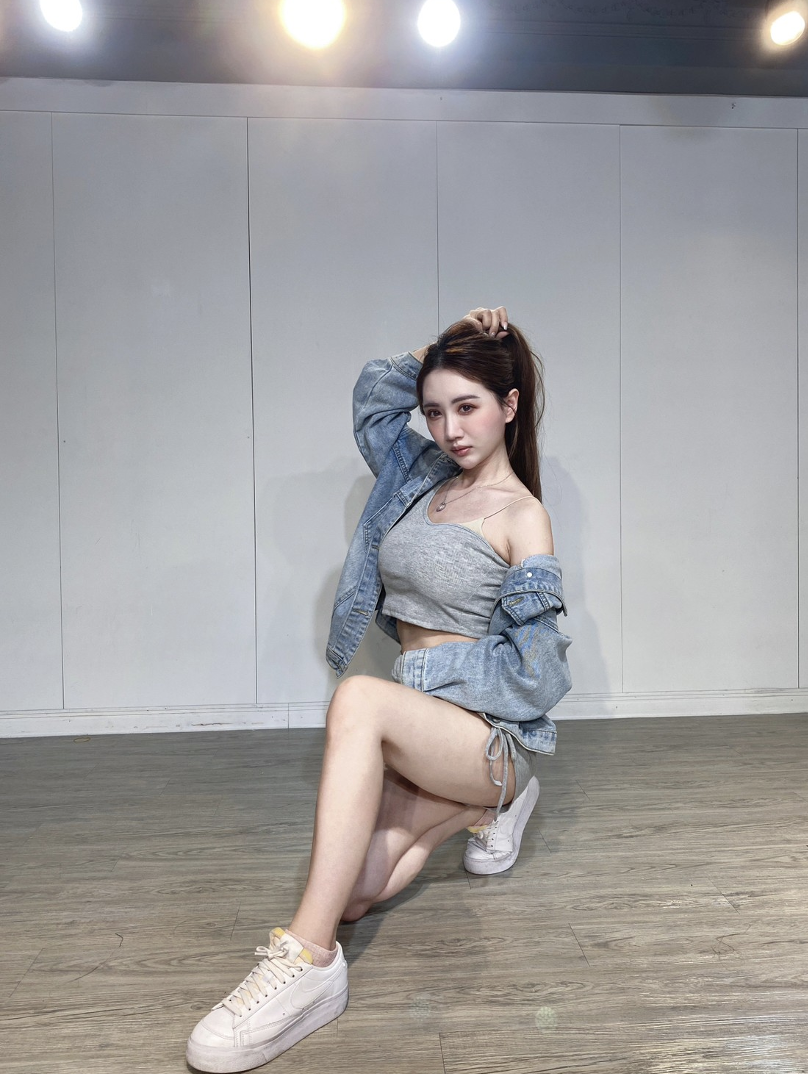 網紅小珍奶被封「科技業女神」　棄百萬年薪開啟斜槓人生
