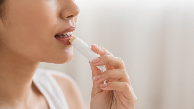 嘴唇也要防曬？「防曬護唇膏」真的有用？冬季防曬4大重點一次看