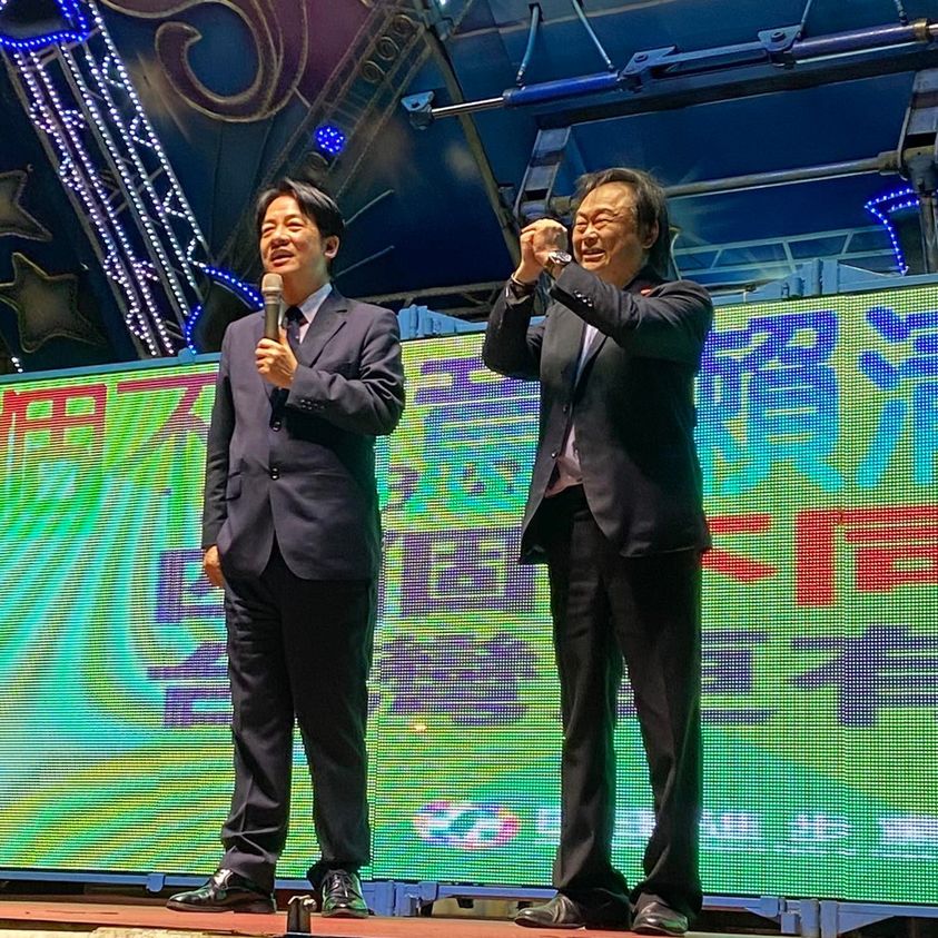 賴清德選黨主席 王世堅貼兩人合照支持