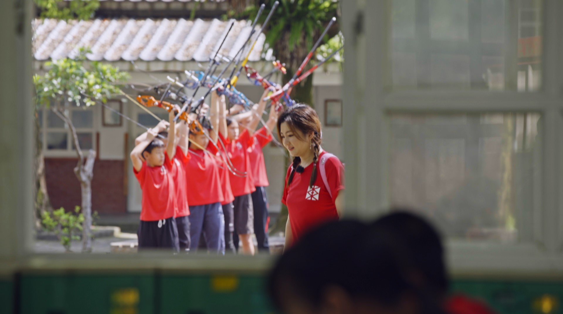 Selina小學錄實境秀被叫阿姨　男同學嘴甜喊：妳「現實」比較漂亮
