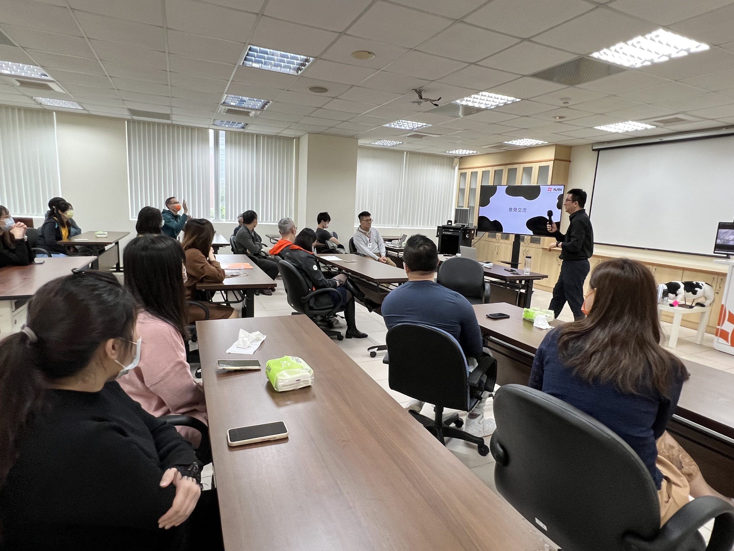 台灣本土雲端服務平台業者舉辦，以AI技術推出智慧酪農解決方案成果發表會