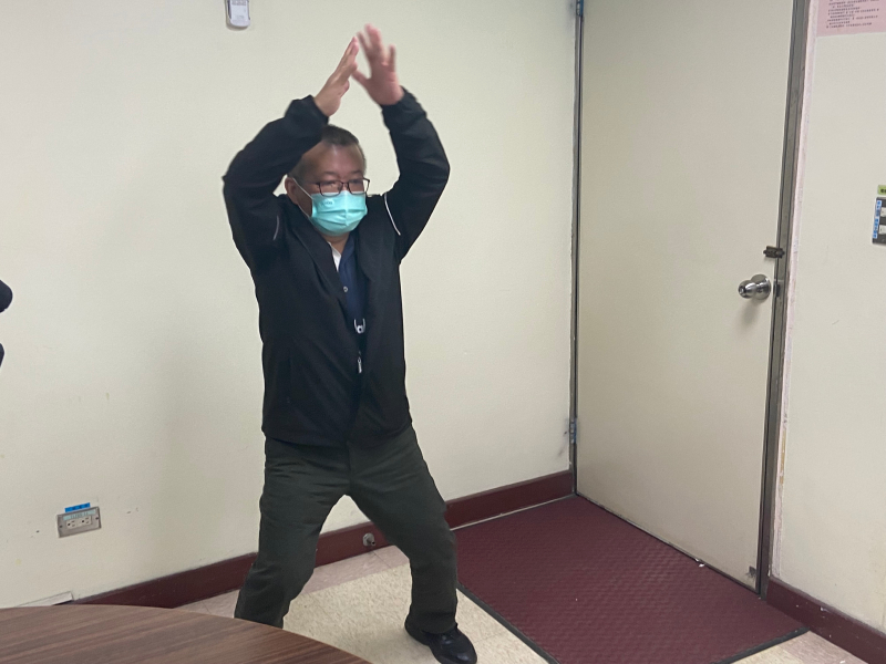 罕見！6旬男突昏倒「無心跳30分鐘」醫護接力成功搶回性命