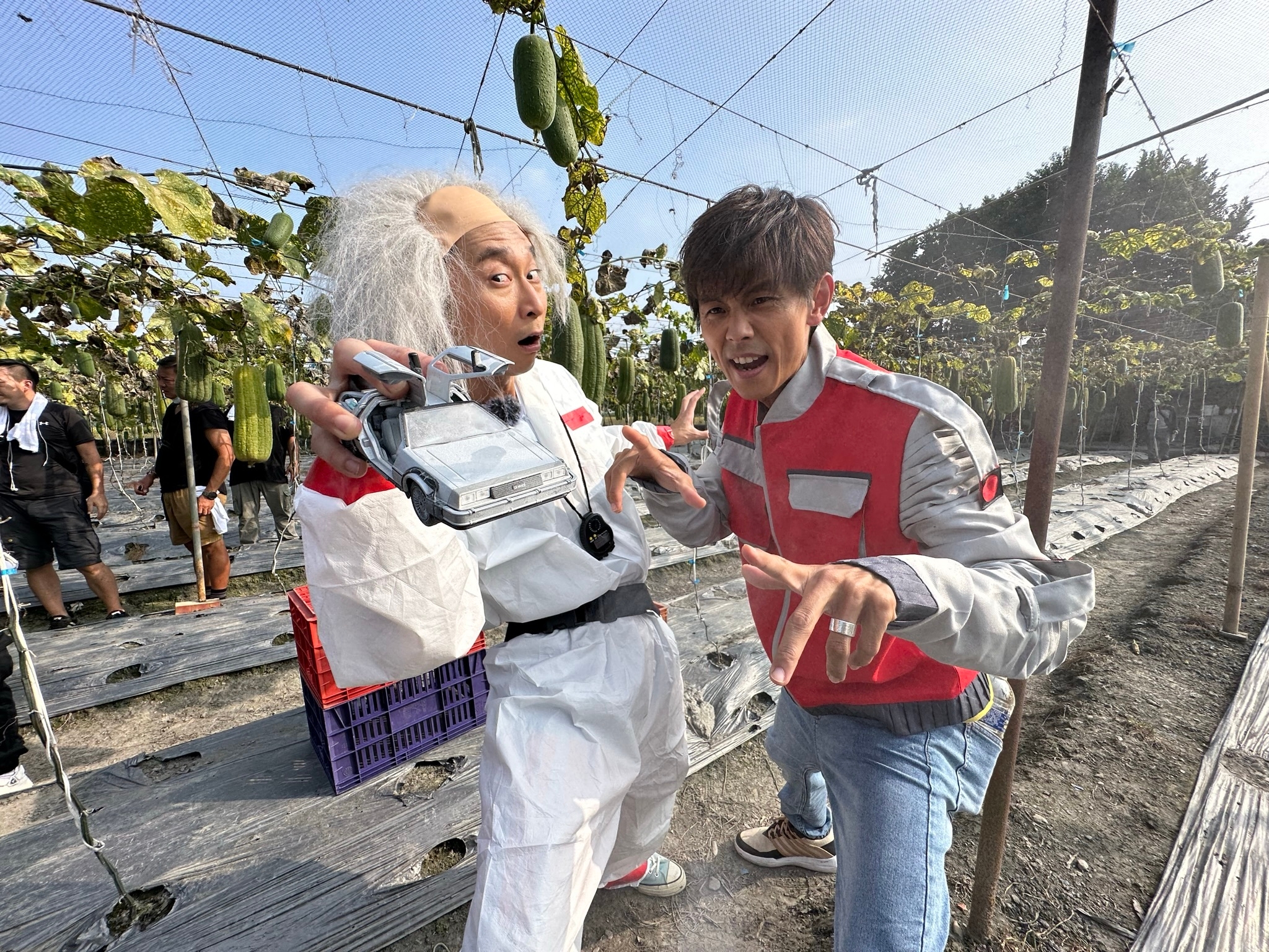 爆紅神曲《可不可放進去一下下就好》　阿翔扮女主角脫衣遭制止