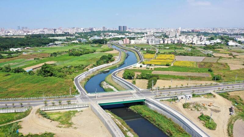 繼續拚治水 黃偉哲全力守護鄉親打造宜居家園