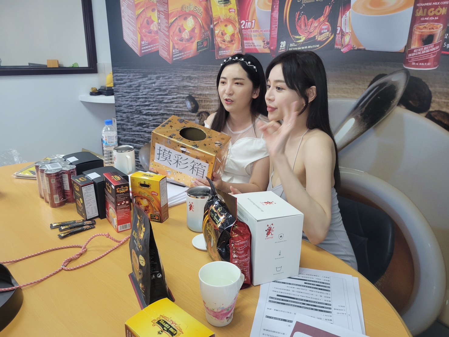百萬人氣網紅在年貨大街創造百萬商機