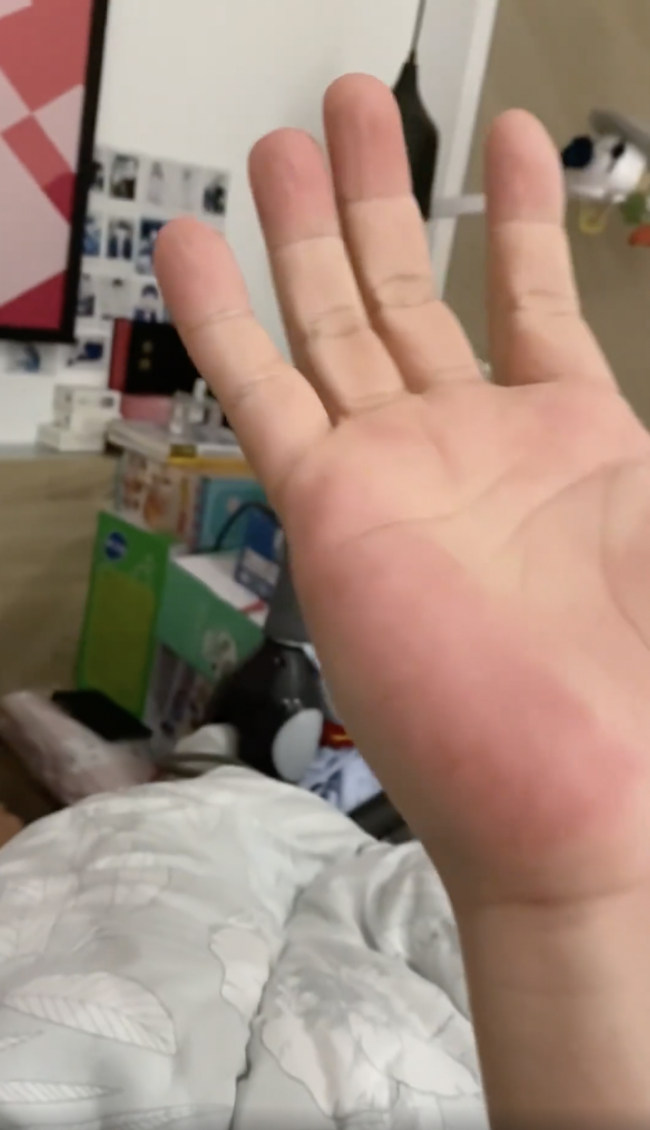 遭控家暴！小甜甜尪長文回擊　公開家暴現場影片：她先踹我的