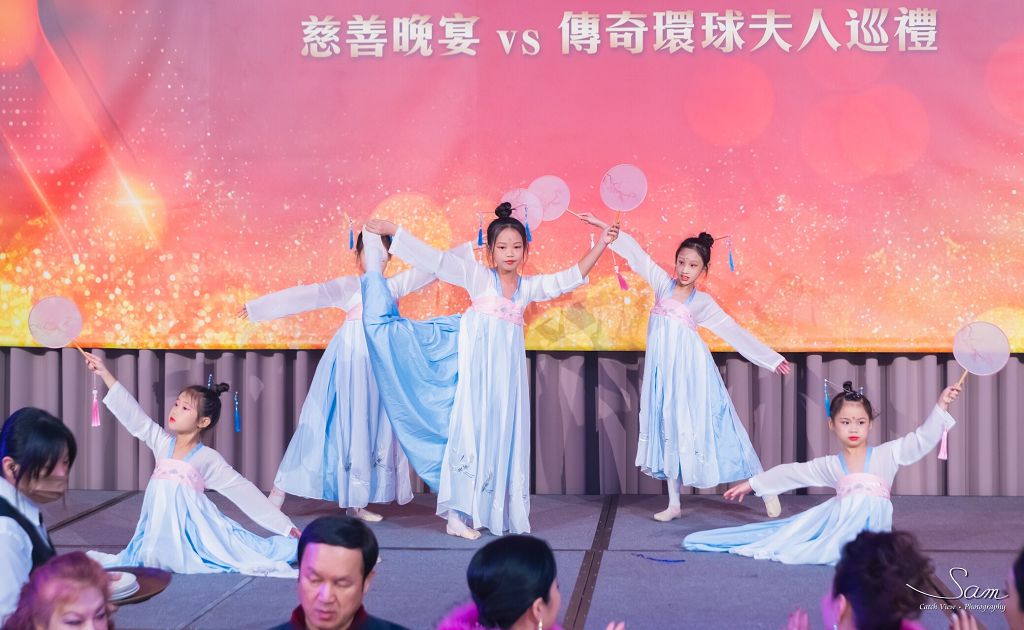新女力崛起、散播社會正能量　台灣世界旗袍會盛大舉行慈善晚宴