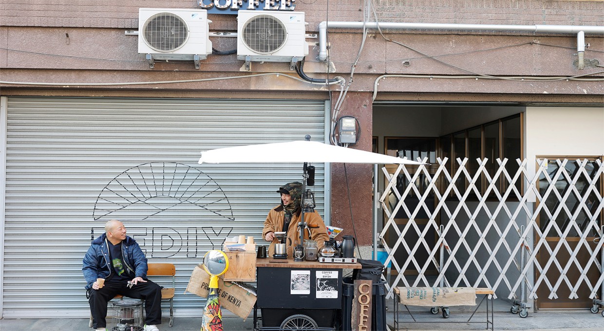 京都市巷子裡的咖啡攤