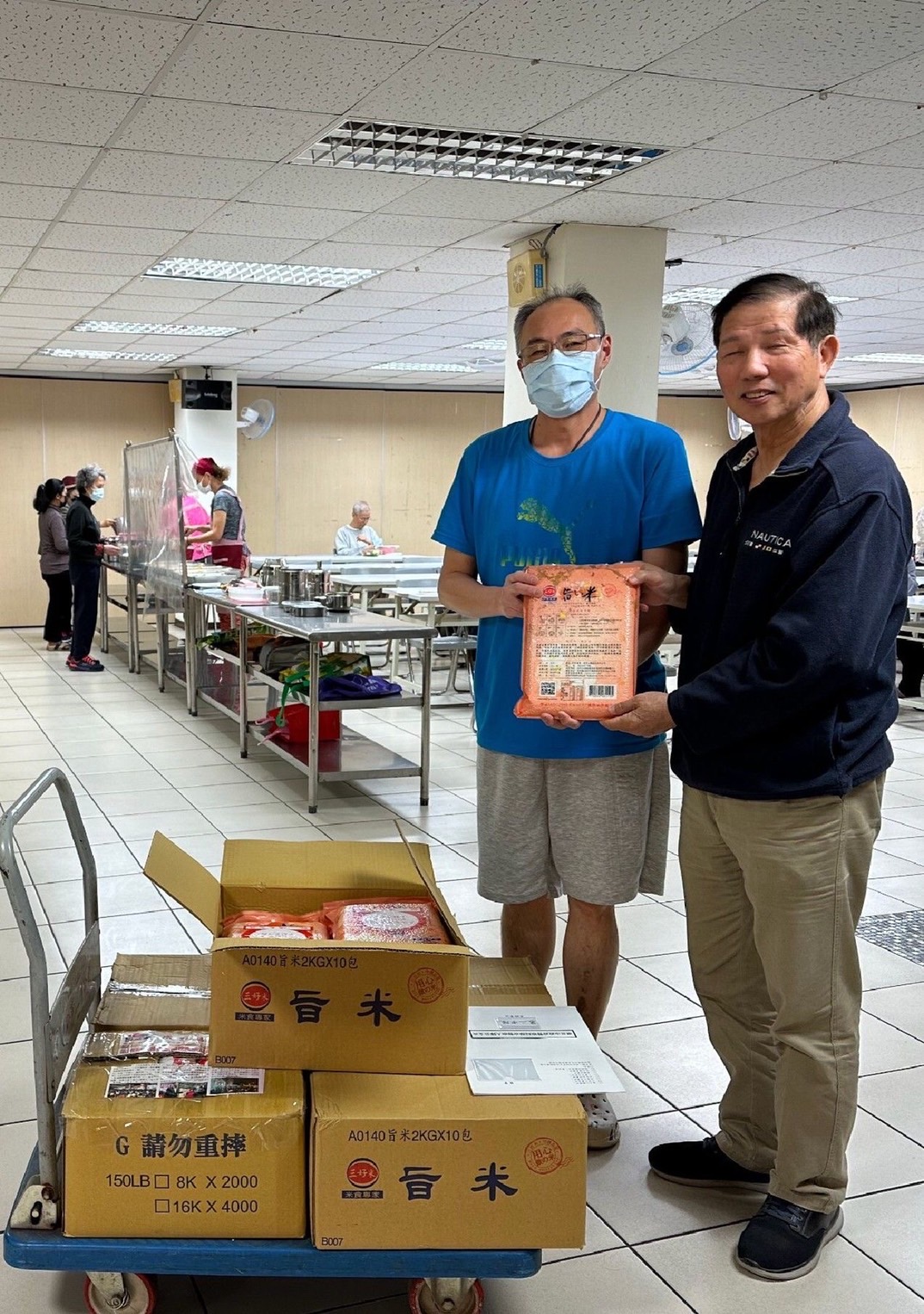 互助送暖！風雨無阻十五年　北市保大長者共餐溫馨情