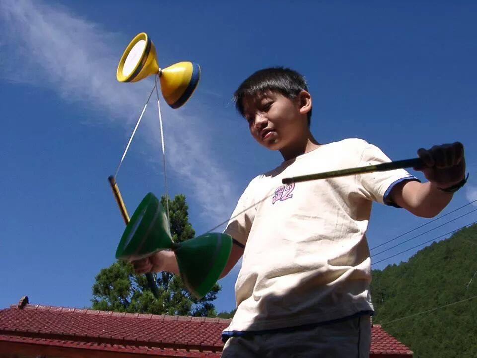 20年資深好手曝「台灣扯鈴驚人實力」　自學電繪畫漫畫：要讓世界看見