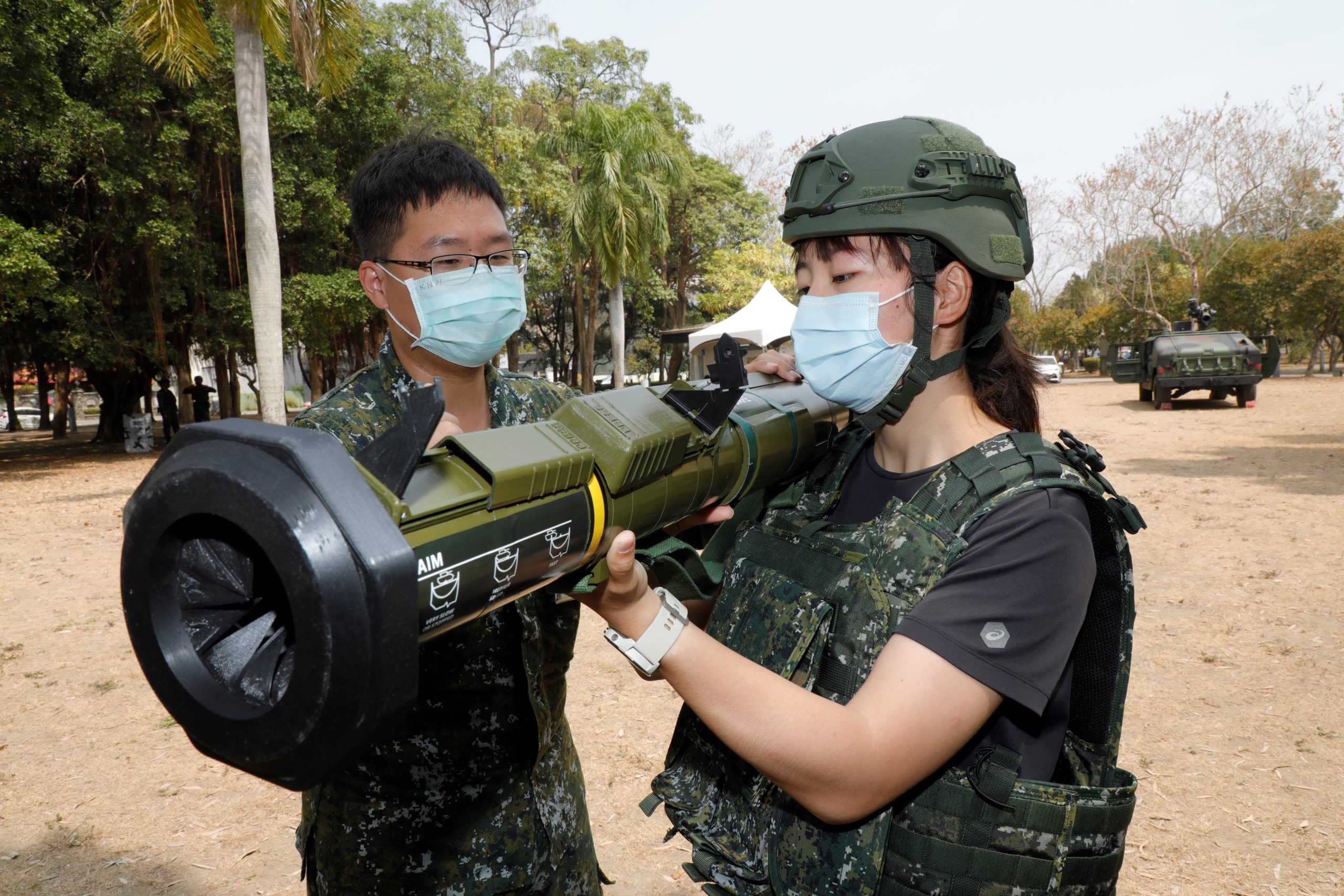 嘉南大專校際盃 超越障礙暨射擊競賽扎根全民國防