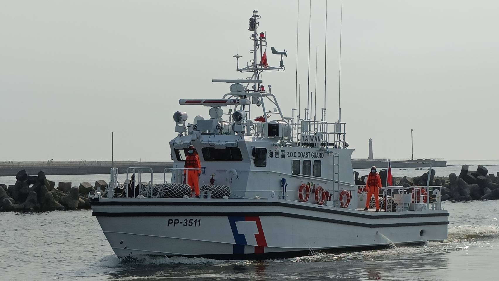臺南海巡增添新戰力 35噸巡防艇投入執法
