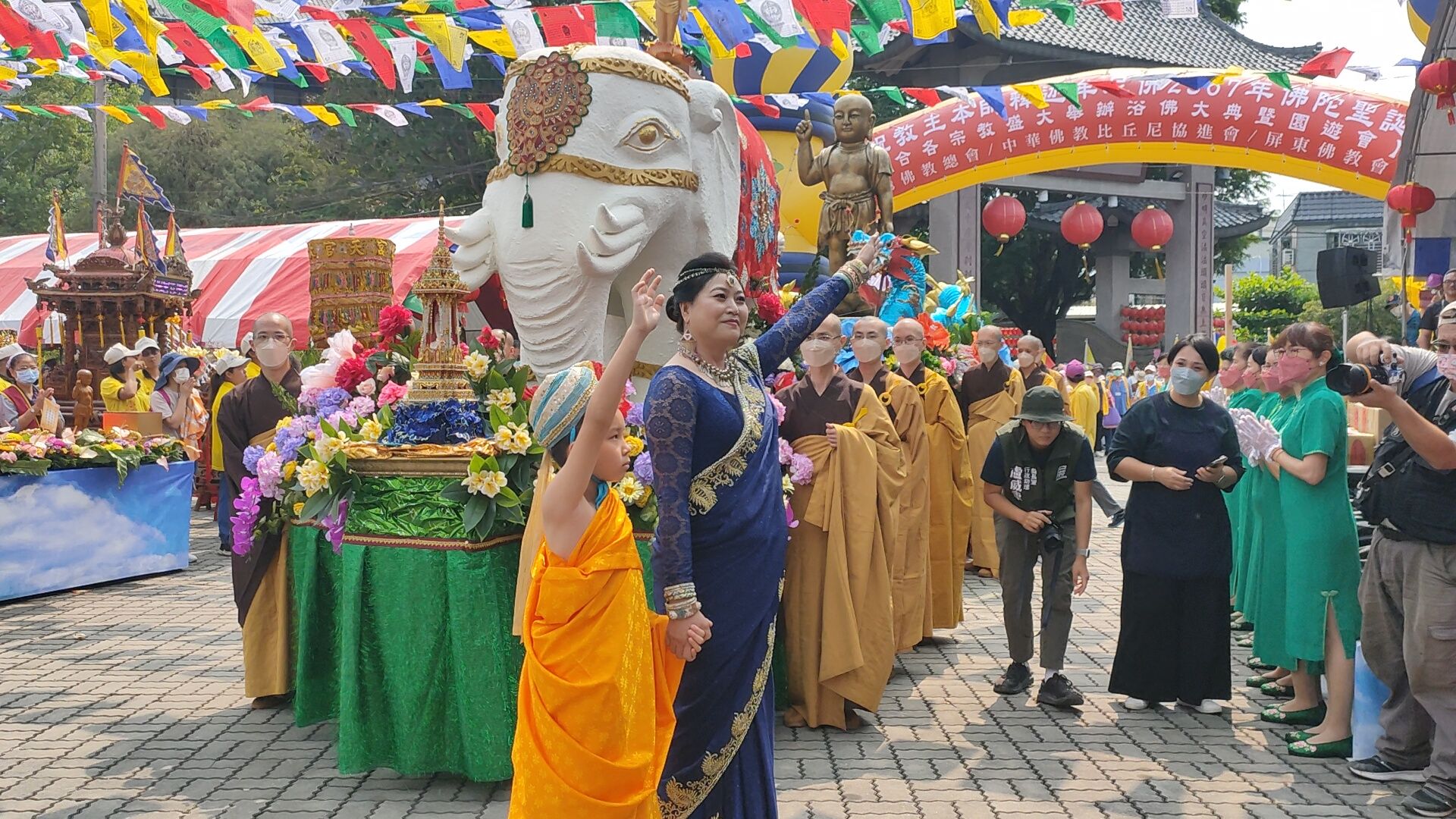 影/潮州妙光禪寺浴佛大典暨祈雨 7千人與會盛況空前