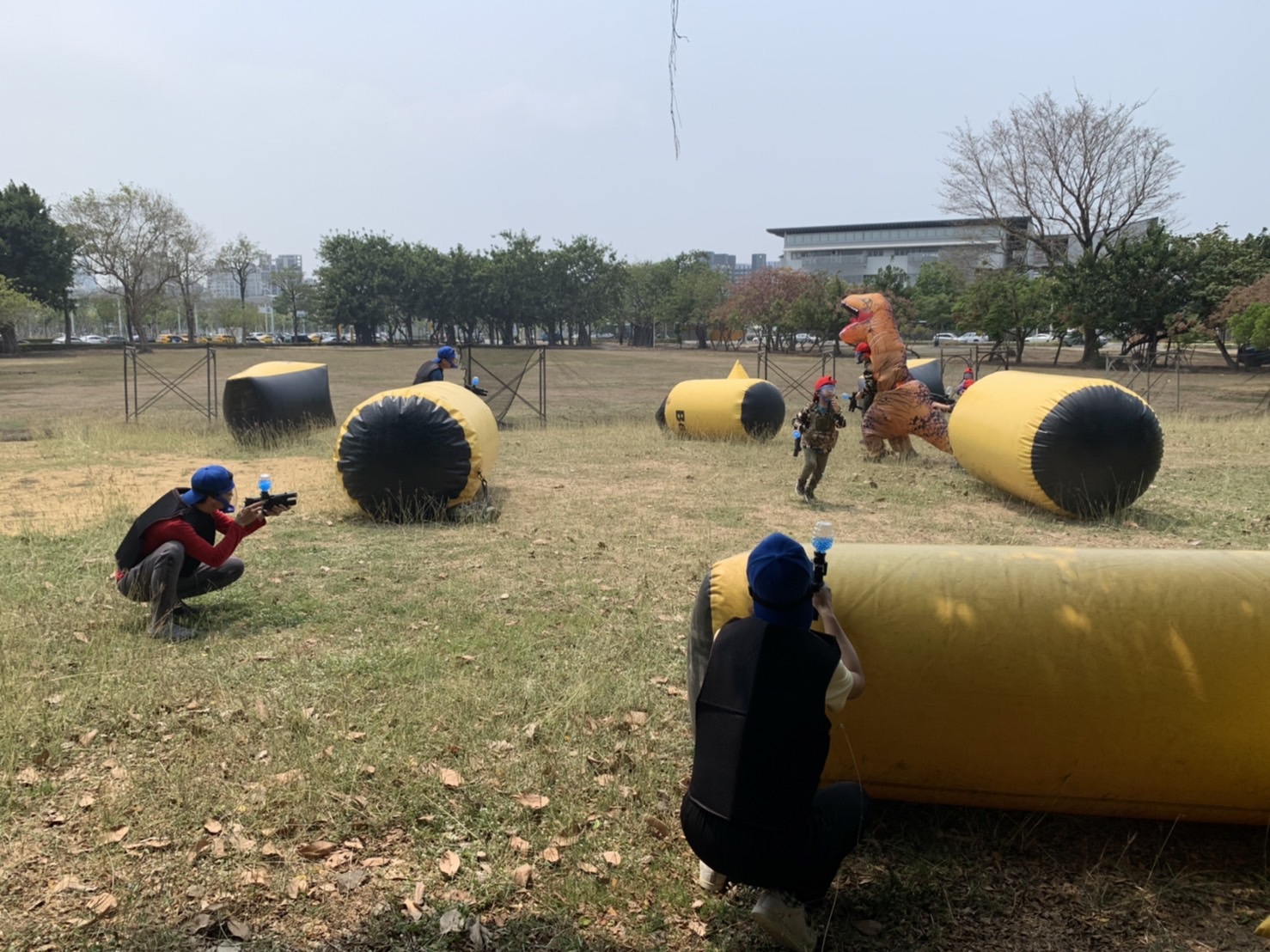 軍事懷舊讓人重視國防 親子互動打水彈 嗨聲震天