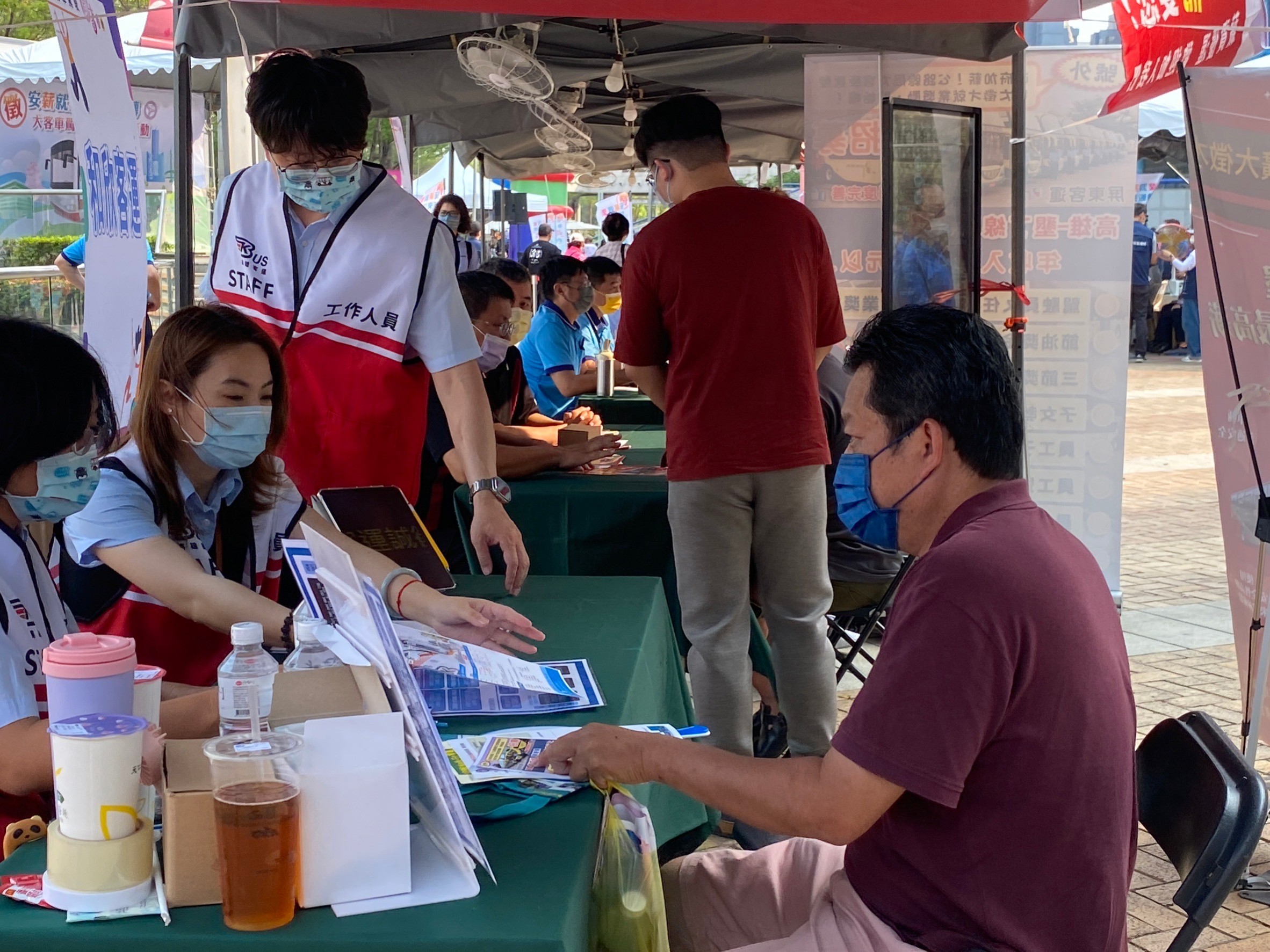 112年首場大客車駕駛擴大徵才活動「安薪就業，職來運轉」在高雄！