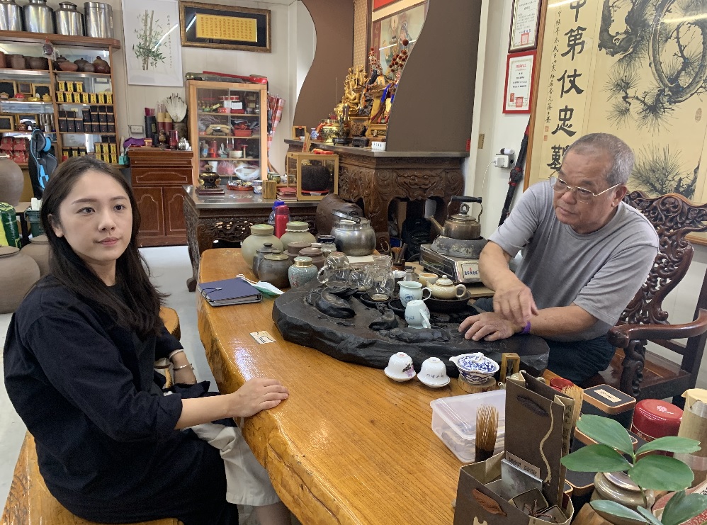 反差萌銀青茶藝 兼具創新傳承