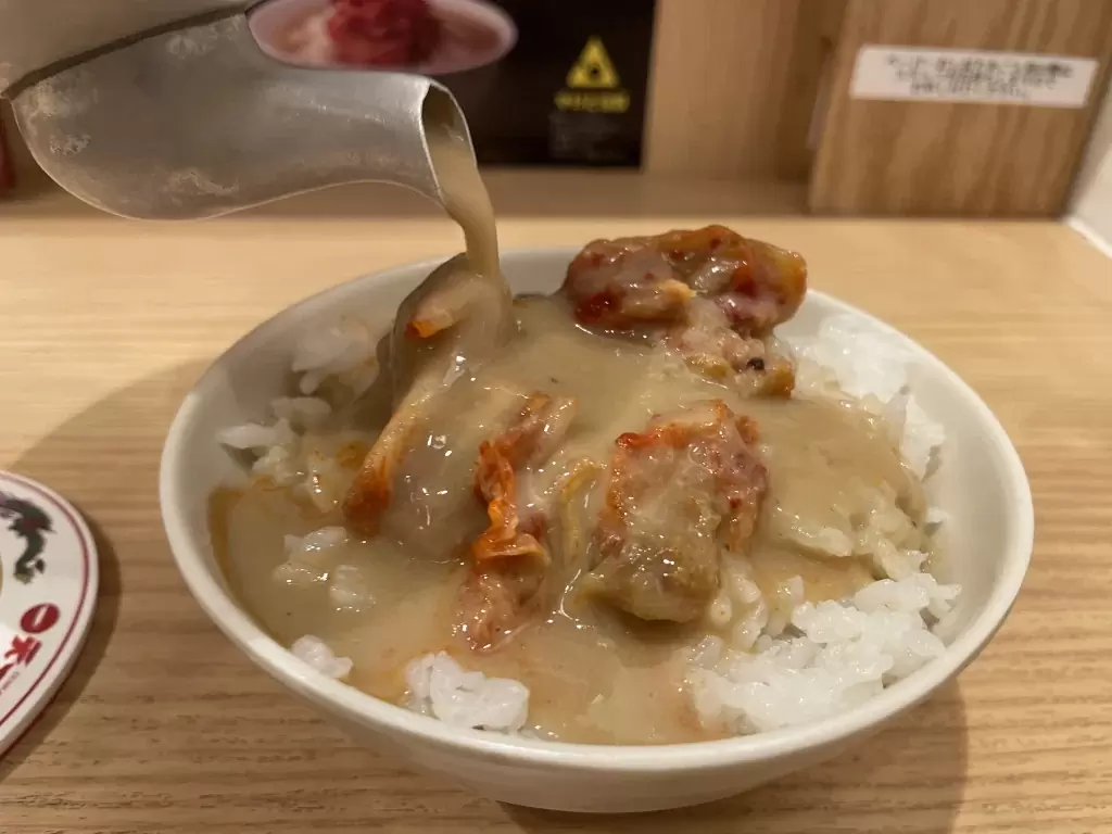 日本人最愛拉麵品牌「天下一品」限定隱藏版菜單，惡魔級美味讓人口水直流