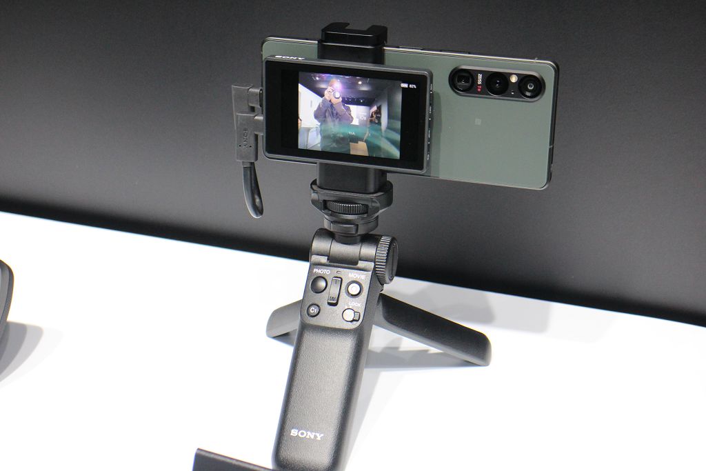 Sony 雙機攜手亮相　搭載雙層式架構 CMOS 感光元件 Xperia 1 V 與承襲輕巧、高續航特色 Xperia 10 V