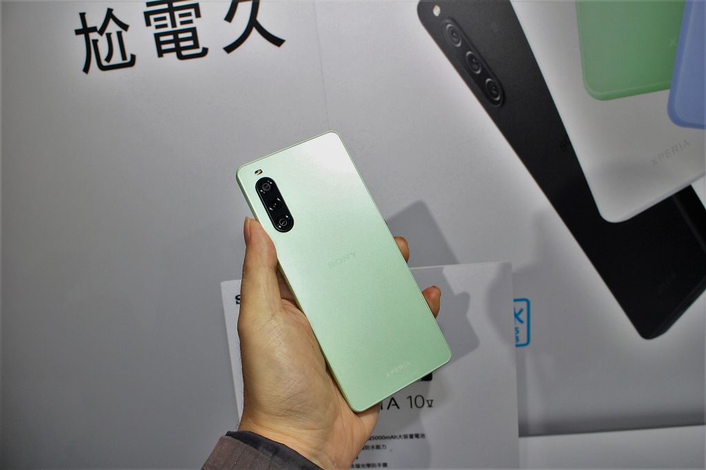 Sony 雙機攜手亮相　搭載雙層式架構 CMOS 感光元件 Xperia 1 V 與承襲輕巧、高續航特色 Xperia 10 V