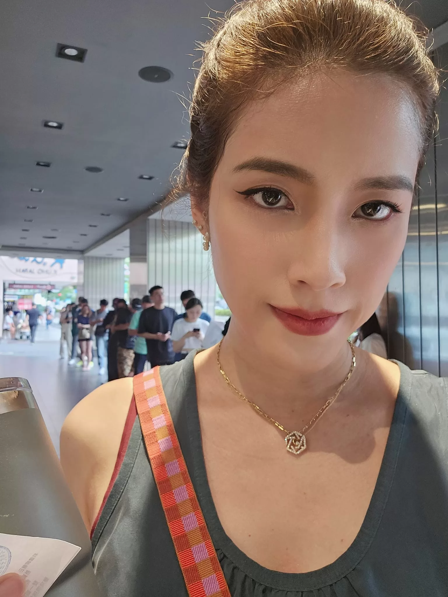 出國線上辦簽證「一失誤」多噴2千　女星嘆：賠錢貨就是這樣