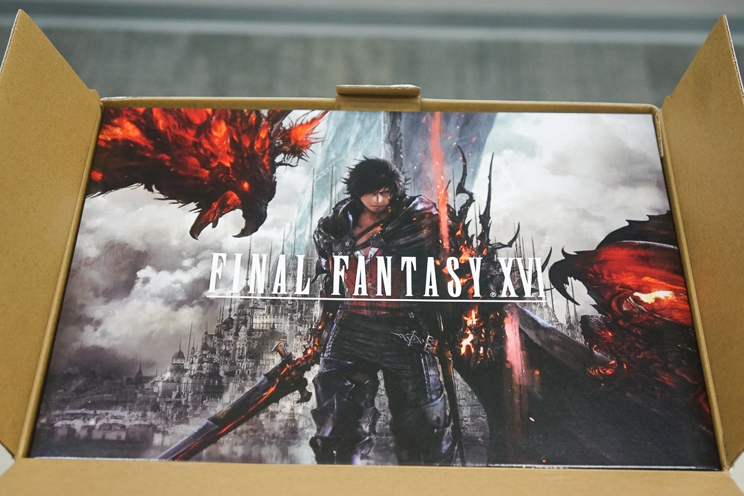 《FF16》典藏版開箱：精緻模型呈現「鳳凰vs.伊弗利特」驚天一戰