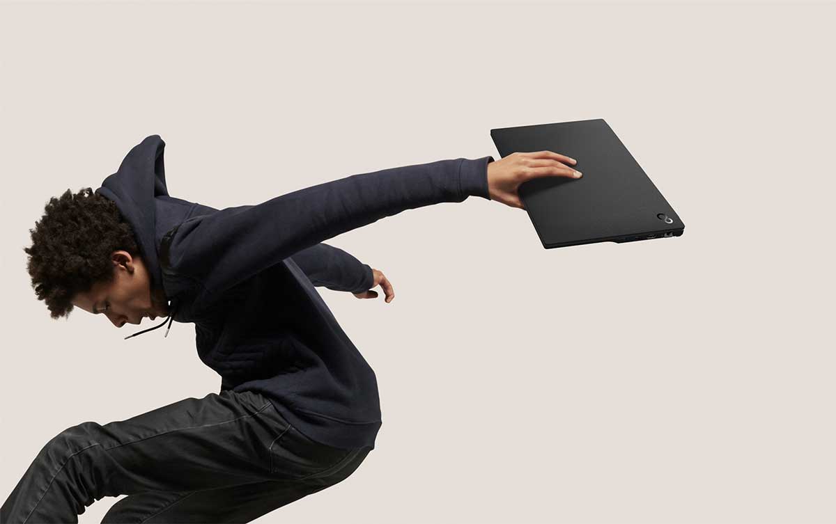 日本匠人工藝 富士通 Fujitsu FMV UH-X 輕型筆電今登台