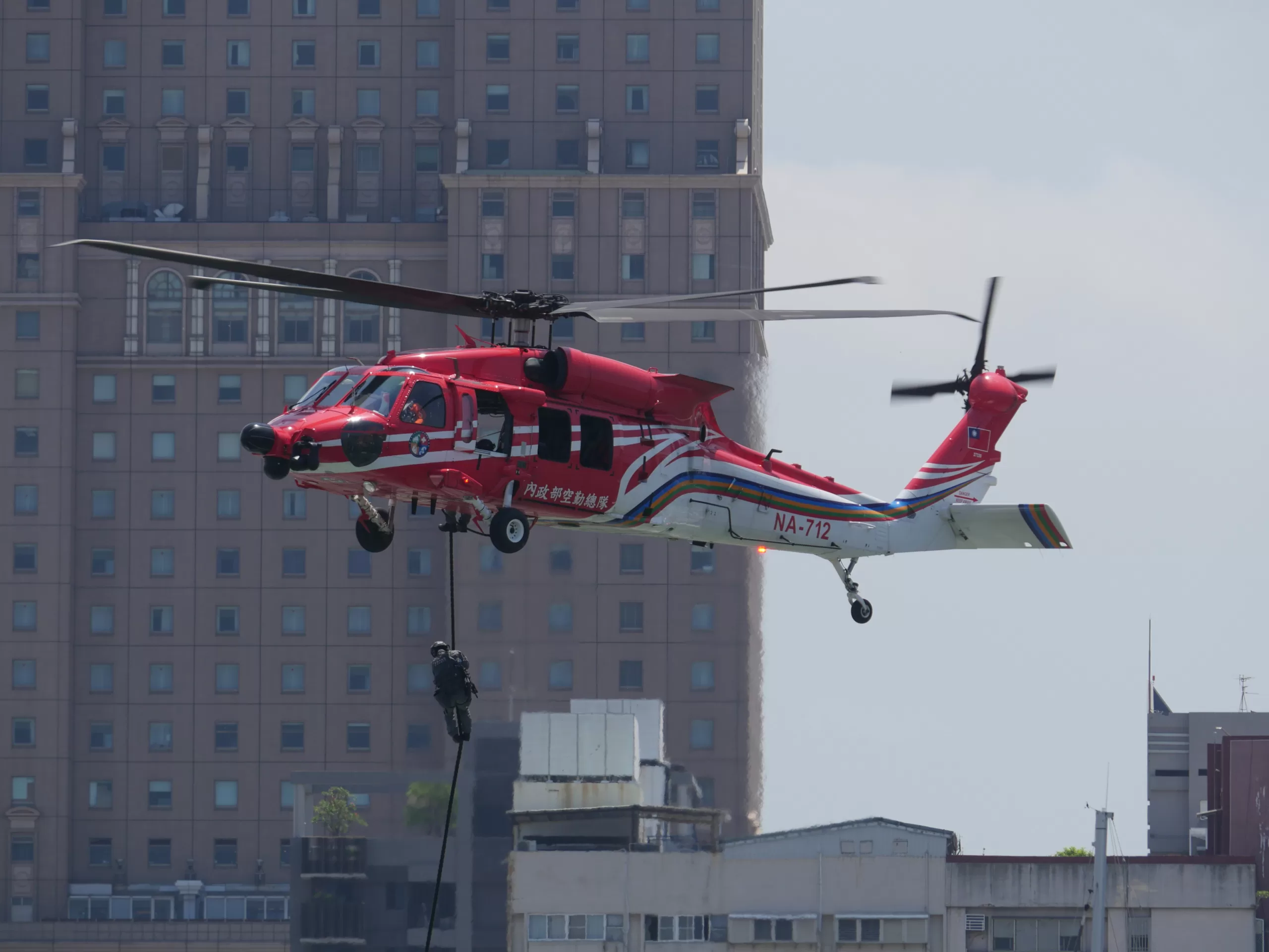 海巡署「海安11號」陸海空反恐預演