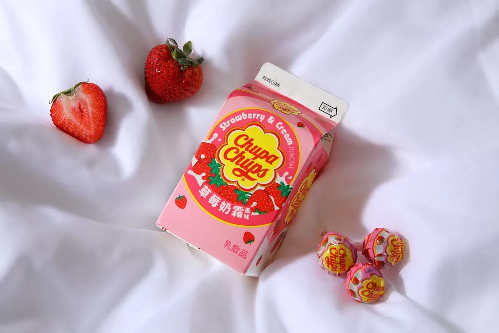 加倍佳跨界推出草莓牛奶新飲品　全家獨賣體驗少女純甜愛戀