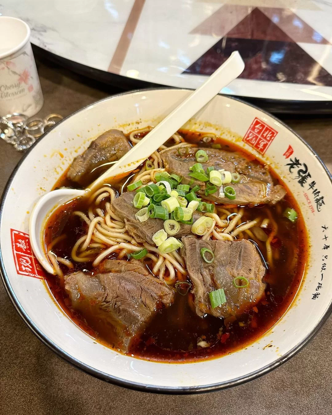 鄭容和中文沒問題！加碼甜唱〈小酒窩〉