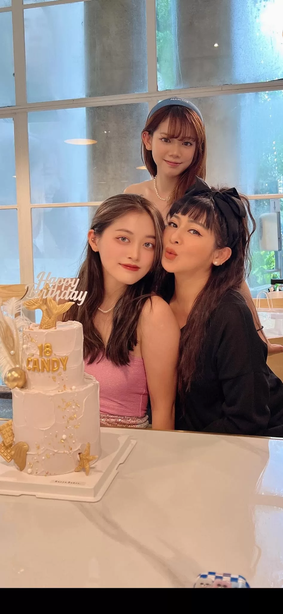 小女兒滿18歲！王彩樺曬3母女高顏值合照　網讚：也太正！